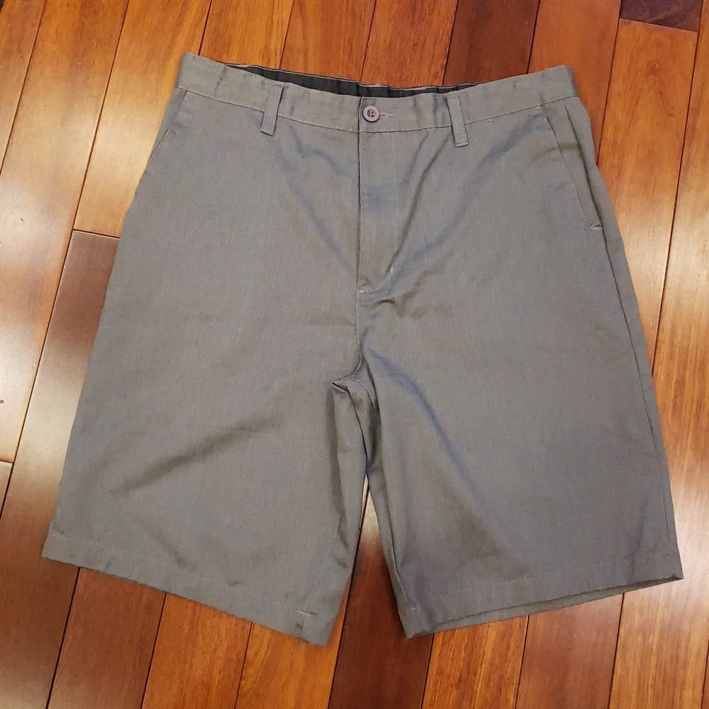 Burnside men's casual flat front shorts. 34 waist. Grey